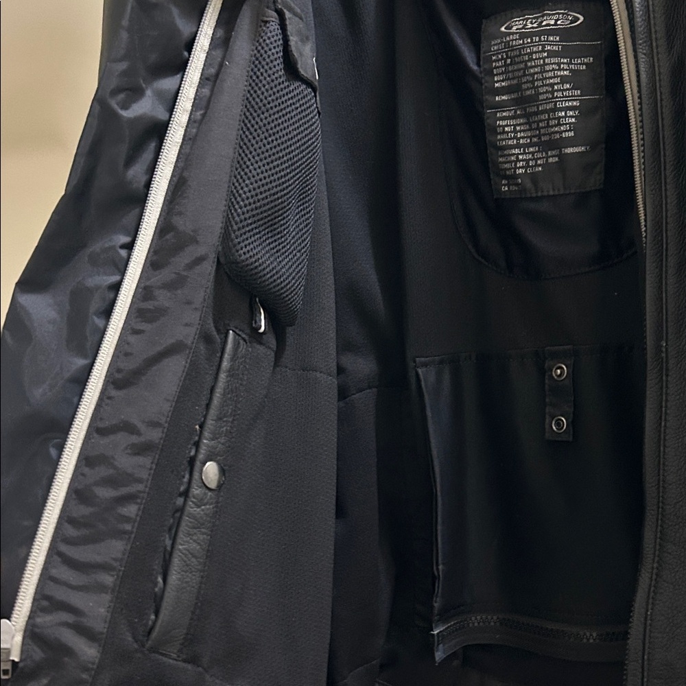 Harley-Davidson Black Leather Bomber Jacket - Picture 7 of 10